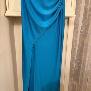 Fashion nova
Turquoise blue 
Silk